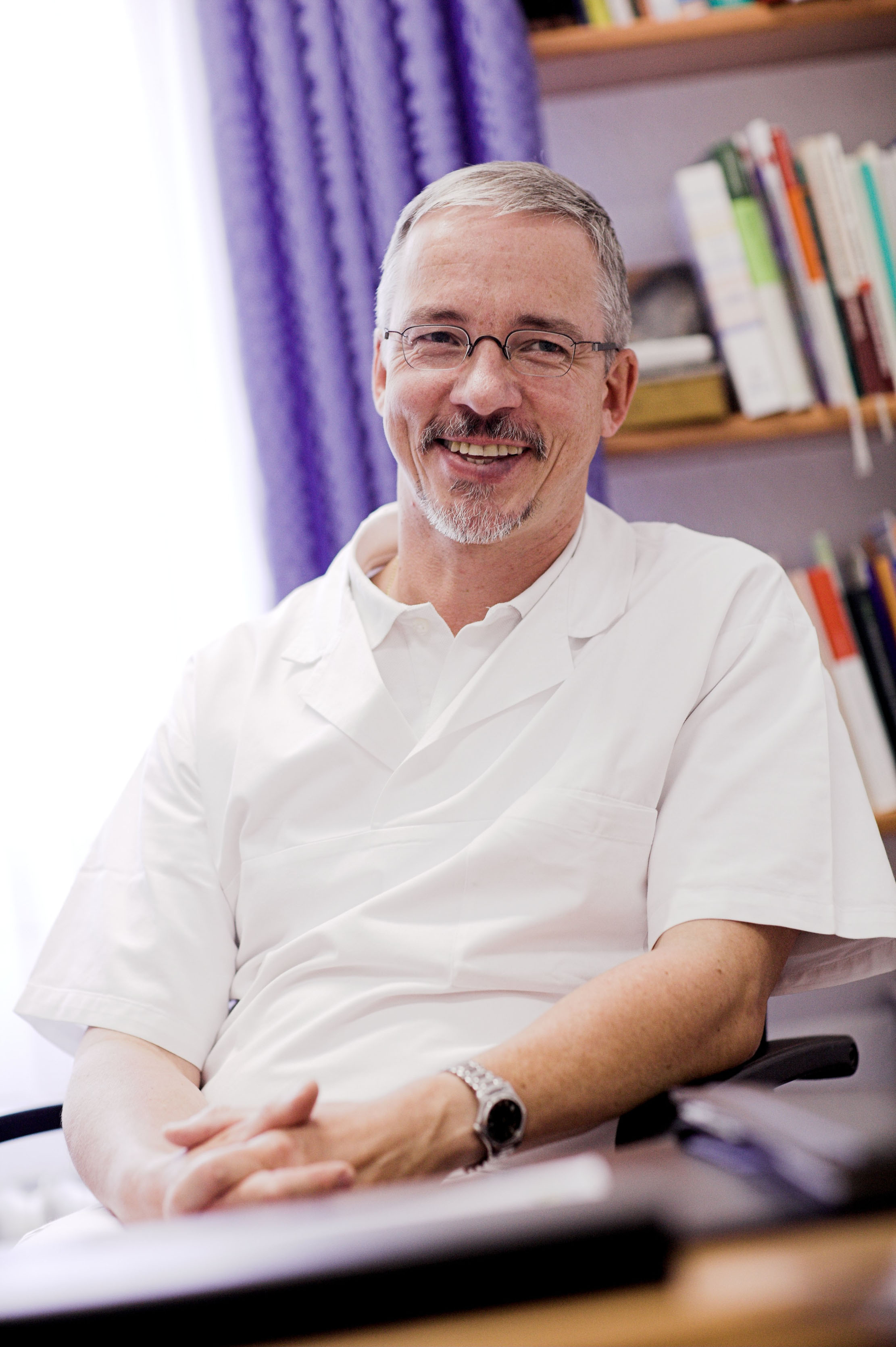 Augenarztpraxis Dr. Med. Jan Brosig & Dr. Med. Frank Hoffmann Discovering Hands - Höchste Anforderungen an die Qualität der Arbeit